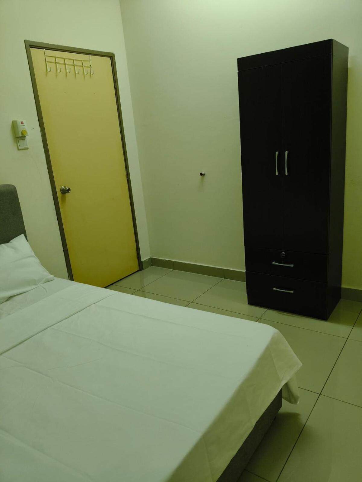 2 At * Kuala Lumpur